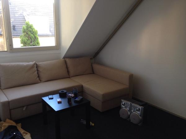 LucvAcht's tweet photo. Nieuwe bank staat er al in! http://t.co/KiTC3XM4Ys