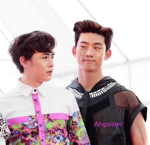 nikunhvj's tweet photo. “nichkhunplanet: 141010 Nichkhun &amp; Taecyeon at Bangkok Hi Touch Event (3) -- by Abigsister http://t.co/eJBoPdJhIW”