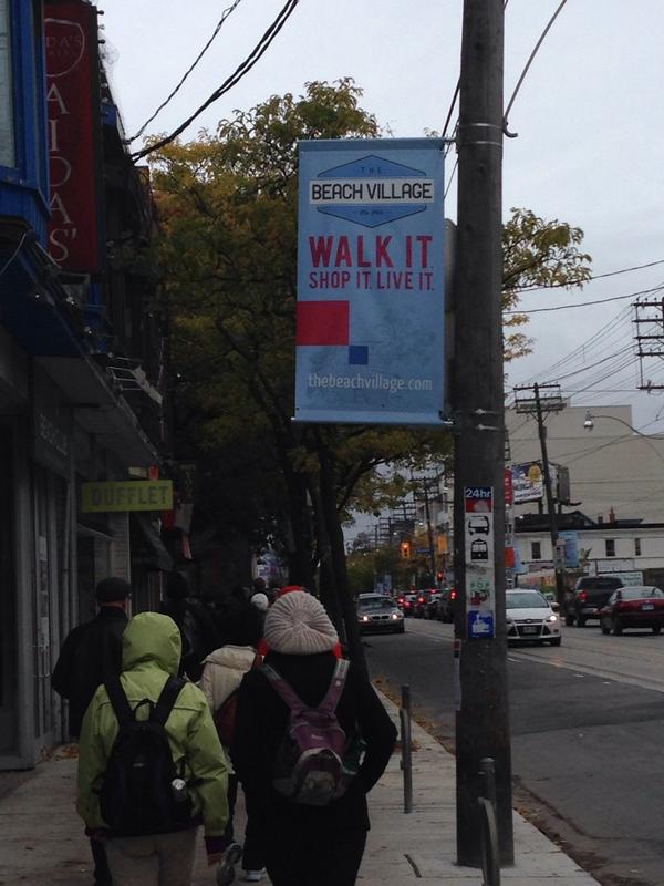 PeoplesQueenSt's tweet photo. The Beach is best when walked, and it looks like they know that #queenstwalk http://t.co/Y7VecooQbN