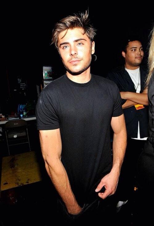Happy birthday to my no.1 bae zac efron!!!!!    