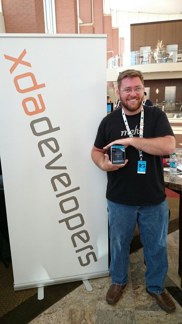 xdadevelopers's tweet photo. @noble1 won a Sony Smartwatch 2 at the #xdaatbabbq5 booth. #babbq5 http://t.co/8ijUodZtsT