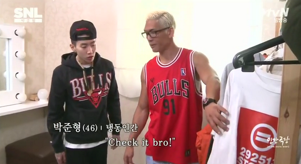 Jwalkerz_TH's tweet photo. [SNL] JP1 อายุ 46 ปี / JP2 อายุ 27 ปี
ใส่เสื้อแบรนด์เดียวกันด้วย 5555+
#JP #JayPak #JoonPark #GOD http://t.co/7ofn8lPKuE