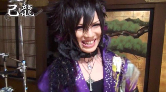 ちーかま S Recent Tweets 1 Whotwi Graphical Twitter Analysis