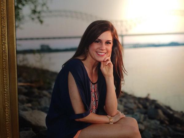 CHRISRICHARDS16's tweet photo. #hollandstudio #hannahcarlisle #prettygirl http://t.co/T53jYwKzcp