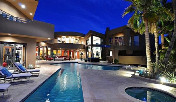 ComeReel's tweet photo. #SexyMansions http://t.co/bznBvFirQe