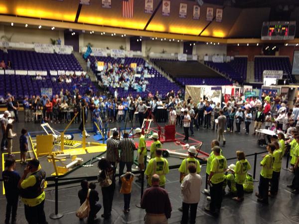 katmadd1's tweet photo. Robotics fun at Lipscomb!! Go sixth grade!!#DSExplorers!!! http://t.co/Py8kGTvix7