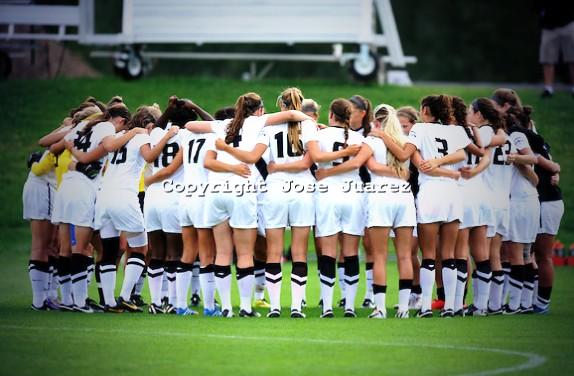 alyrawson's tweet image. Ready for revenge #BeatMilwaukee #FightOakland #OaklandWSOC