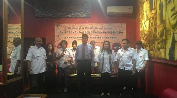 liputan6dotcom's tweet photo. Kawal Pemerintahan, Relawan Jokowi-JK Bentuk KPPI http://t.co/HJq4sQjJZy http://t.co/w0s0phnOVh