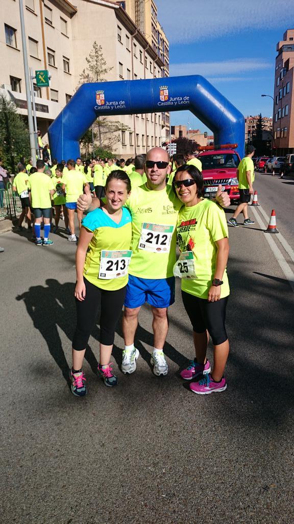 DavidRomeroF10's tweet photo. Primera carrera de 10km con Sara María,  no está mal para empezar!! http://t.co/qZ8lTTOdEW