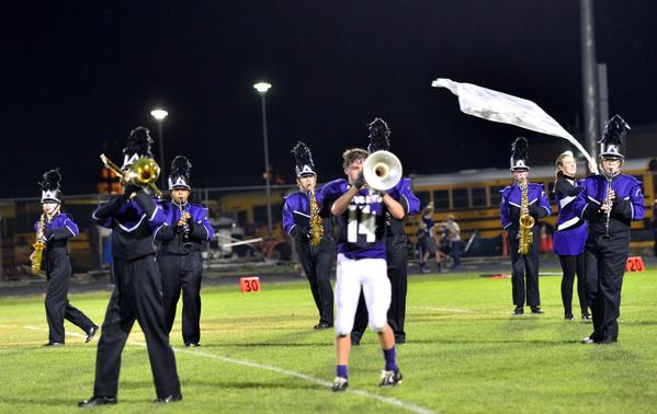 BarbBoyerbuck's tweet photo. Shout out to the EPHS Marching Band - going to state next weekend!   GO BAND! #EstesParkHighSchoolMarchingBand http://t.co/jAqIptbTOS