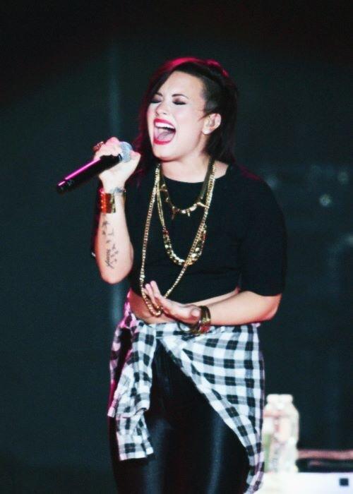 semi_barney's tweet photo. #demiyourstorydoesntdefineyou http://t.co/ejzsvyZhBZ