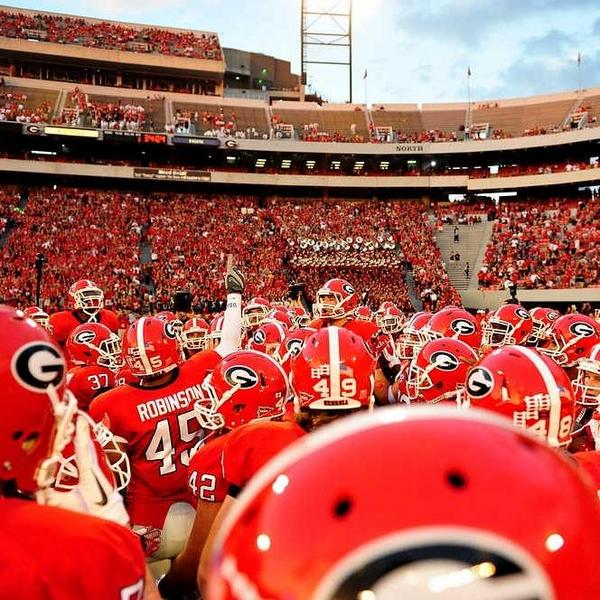 DoubleBarrelAth's tweet photo. Open at 330p for the Dawgs!  $2 Ladies drink specials plus $2 Yuenglings &amp; $4 Jack Fire Shots for da boyz! #Chubbed http://t.co/Rl6Yi8zguc