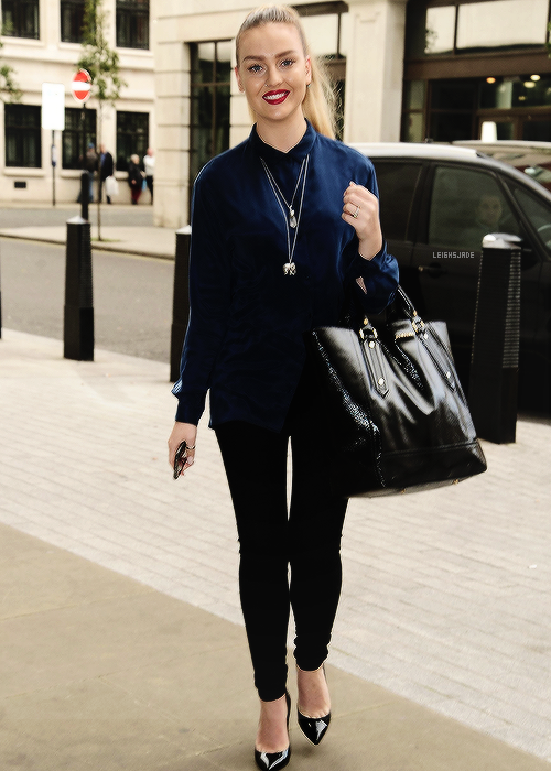 PerrieIsBeauty's tweet photo. Perrie arriving at BBCR1 in London today #PerrieFacts http://t.co/JpRknCVoV2