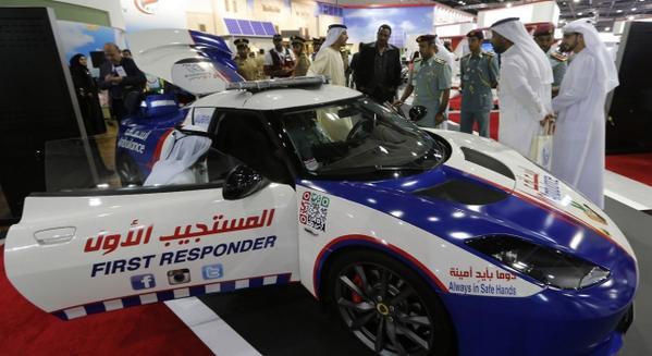 A3Noticias's tweet photo. Dubai presenta la ambulancia más rápida del mundo: un Lotus que alcanza los 300 km/h http://t.co/p366HP2hZ6 http://t.co/CCqYdNxpGW
