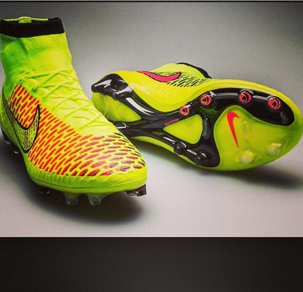 pupos nike magista