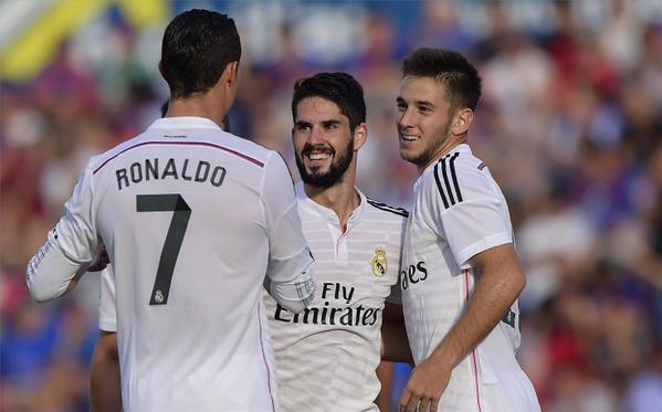 CorDeportes's tweet photo. Debuta en el #RealMadrid el cordobés @AlvaroMedran http://t.co/e6tNwFjFoD #LigaBBVA http://t.co/zQ9j71JVrv