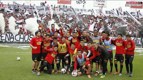 Esteban_Pavez8's tweet photo. Tremendo grupo ,tremenda hinchada la cago #vamoscolocolo @PajaritoValdes @Justo_Villar1 @JuanDelgado_22 @EmiVecchio http://t.co/ELrGAYFsMs
