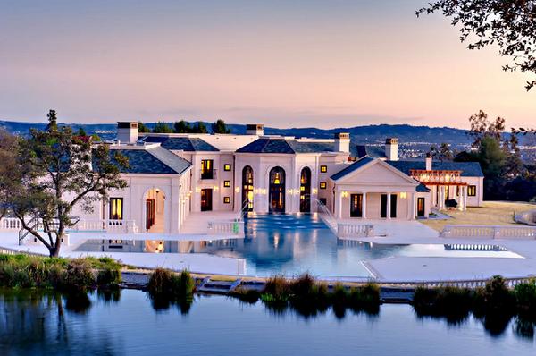 ComeReel's tweet photo. #SexyMansions http://t.co/iNWLUtw5lA