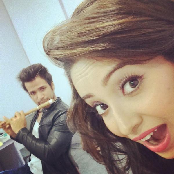 AshaNegi7's tweet photo. Baby's new talent.. new passion.. n I just love him for that.. #proudMe#talentedU
#cutenessunlimited#backstage http://t.co/vAB6MnFowZ
