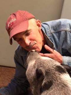 Inst4HumAnimal's tweet image. Students in the #AASW program @UofDenver learn from Prof Tedeschi and connect with Blue! #humananimalconnection