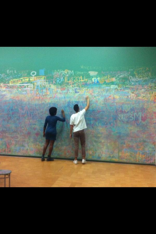 AlainChaney's tweet photo. Effervescence créative au Café Little Boy de Jean-Luc Vilmouth @centrepompidou  #EquipoMNCARS #ArtSession #ArtLovers http://t.co/7xQp5Rty5Z