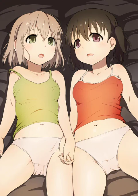 テントの中のあおいとひなた 
