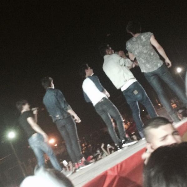 candybarrueta's tweet photo. Se que no lo recuerdan pero hoy se cumplen 4 Meses!! Desdé que los vi *-* @SomosCD9 #CD9PromoTour #Culiacán los amo<3 http://t.co/FmyutroNDp