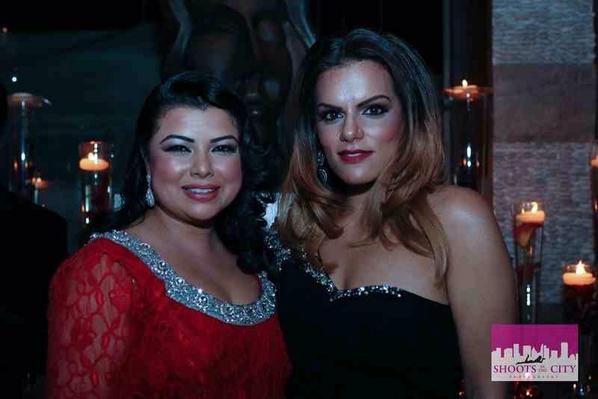 ShootsInTheCity's tweet photo. Time to cut the cake @a_vasani @AsianaMagazine @MintLeafLondon  @neevofficial #birthday #asiana #celebration http://t.co/OdSfhPlZOG