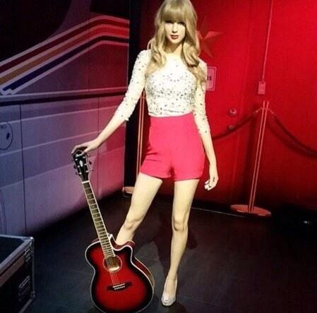 skywithtaylor's tweet image. The new Taylor wax figure in Madame Tussaud&apos;s Singapore! 😍