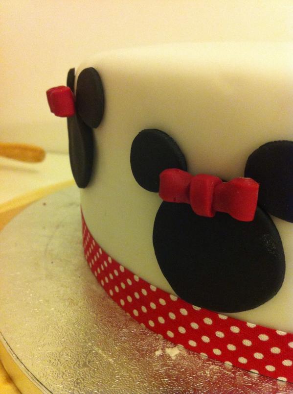 Feinejant! #cake #minniemouse #pastissets