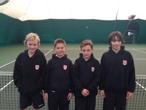 DRogersTennis's tweet image. Essex U12 boys team unbeaten at 12 counties!! @EssexLTA #havethat