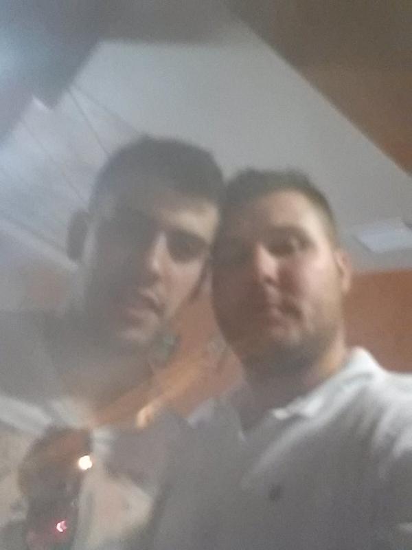 FeSanchez1979's tweet photo. Con mi aijaooo k ya acia falta mi compadre JAVIERRR mi aijao @pasteles07 compadre ojala matesss.... http://t.co/DljBtngGmO