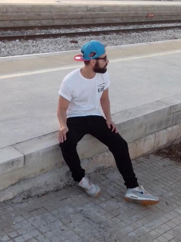 FranjoRomero_'s tweet photo. #KAOSWEAR #rollazo #vias #airmax90 streetlife #thuglife http://t.co/0PqxvjZDrB