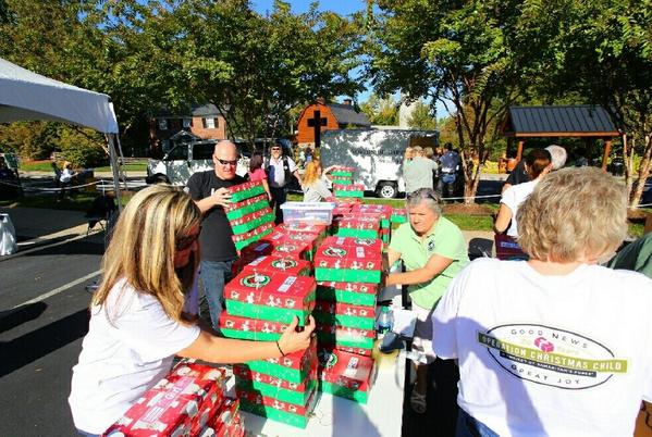 TheBGLibrary's tweet photo. Over 3,200 @OCC_shoeboxes have been collected! But we're not done. Stop by before 3pm to drop off yours. #BWB2014 http://t.co/IJySOK55Pl