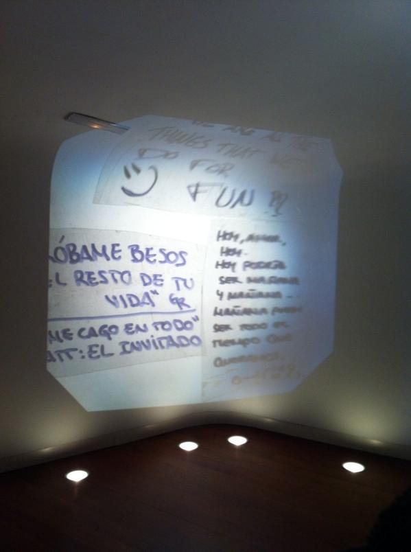 Irenesintwit_er's tweet photo. Twitter analogico en Accion-Creacion @museoreinasofia #EquipoMNCARS http://t.co/qh0Zd6SvRe