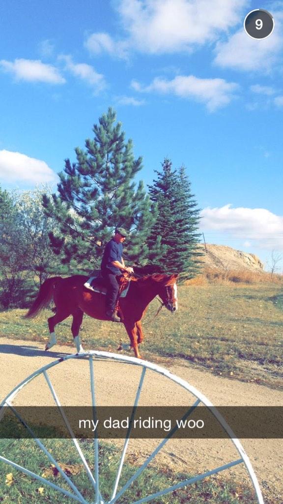 DarcieGauthier's tweet photo. mom's bae http://t.co/jvfpmB7zEe