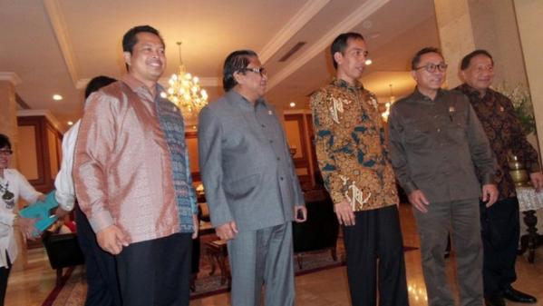 For news about Jokowi's presidential inauguration, scheduled for Monday, go to jglo.be/inmk