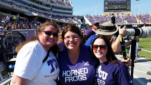 themargaretshow's tweet photo. So much fun marching in with the band as an alumni! @tcuband #TCUExBandsmen http://t.co/S3YbDAiU4A