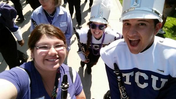 themargaretshow's tweet photo. So much fun marching in with the band as an alumni! @tcuband #TCUExBandsmen http://t.co/S3YbDAiU4A