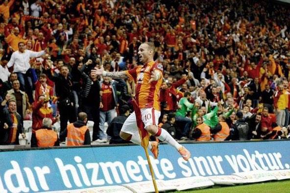 TekYurekcom's tweet photo. We have Sneijder, They don't! @sneijder101010 http://t.co/GN4JpjEb2K