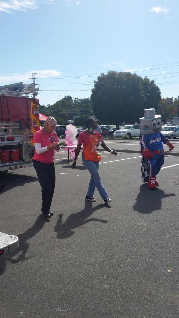 homedepot3646's tweet photo. Get it installed fire safety awareness event @THDGIRL95 @THDBecky31 @MarcyTHD http://t.co/wPUwng5ggi
