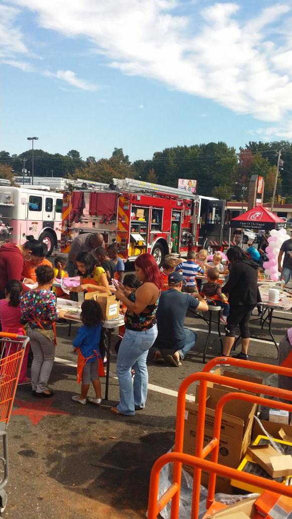 homedepot3646's tweet photo. Get it installed fire safety awareness event @THDGIRL95 @THDBecky31 @MarcyTHD http://t.co/wPUwng5ggi