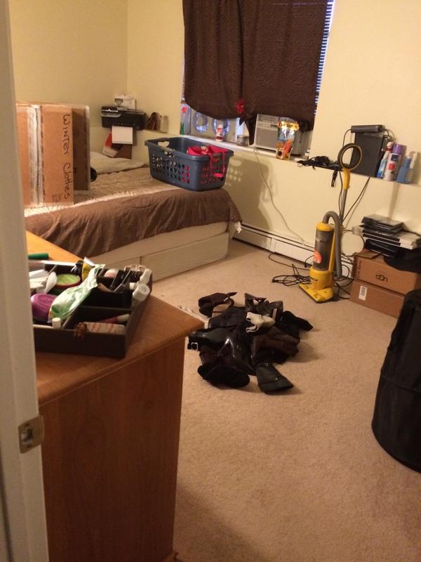 _tristansmommy's tweet image. can I cry now or later 😭😭😭😭😭 #movingprocess