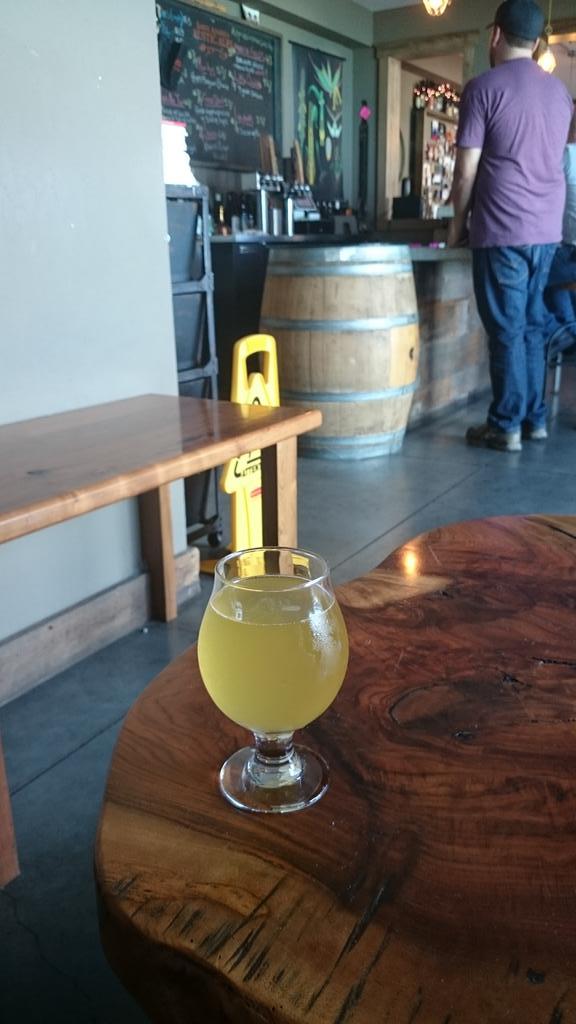 VENTOFORTEBEERS's tweet photo. #pleasurepoint #ventofortebeers #santacruz #california #santeadairius #rusticales http://t.co/L6jo01LGl9