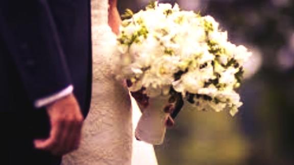 كتبه‘ الله‘ لعمري جرح .. و لغيري‘ كتبه مراد‘ ..

،

و تذبحني‘ ظنوني‘ لآ صحت‘ بي‘ جمرة الغيره‘ ..