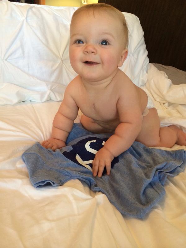 ChadWahlgren's tweet photo. Using the arrival of Lil'Dub's new @CharlieHustleCo shirt as motivation to crawl! And of course... It worked! #KCborn http://t.co/rmNfjkNIoU