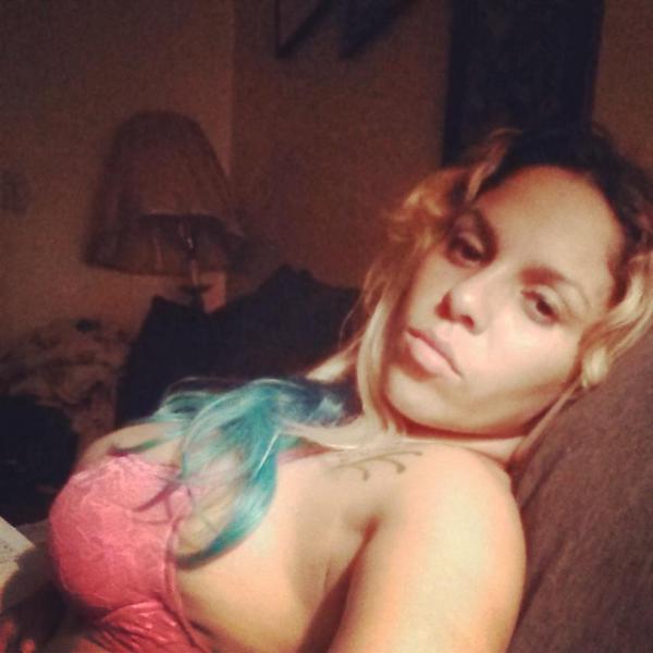 stephroyal's tweet photo. @PostBadBitches #teamgoldii in da buildin #LikeABoss #StephGoldiiHipHopsCinderella #VindictiveBxtch #DefinitionofaGee http://t.co/HRbLr3sbpc