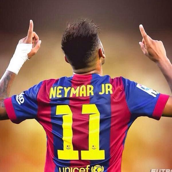 ActuFoot_'s tweet photo. NEYMAR
22 ans
200 buts
100 passes décisives http://t.co/M2y5RcJqDf