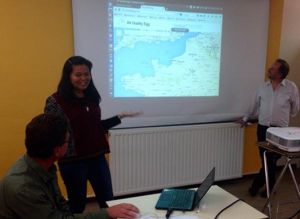 transformabxl's tweet photo. Now it is the turn of Air Quality #Brussels team to introduce their work at #HackaBXL http://t.co/IN6ifqIf86