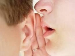 قال لها ؛ أتَمَنَى أن أكُون طِفلُك ، همست له قائلة ؛ أنتَ ابنُ قَلبي وأولُ مَولود تَشهدُه أنوثَتي